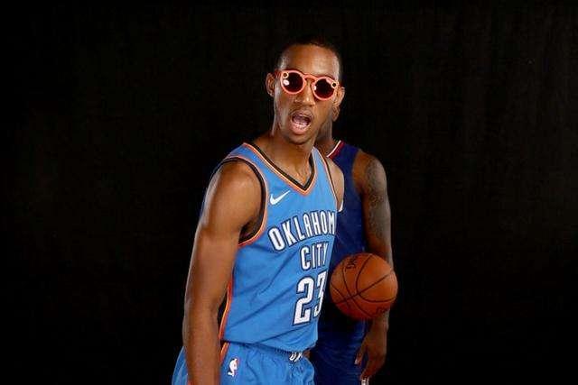 迪马利亚18分钟上演帽子戏法：加油本菲卡！